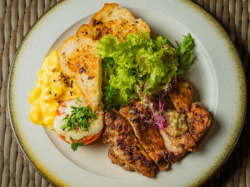 ASIAN CHICKEN BRUNCH